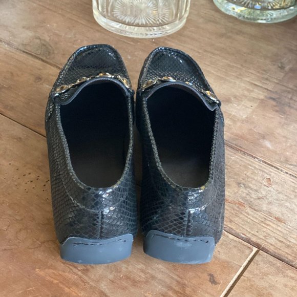 Stuart Weitzman Black Snakeskin Driving Mocs! Chic - Picture 4 of 6